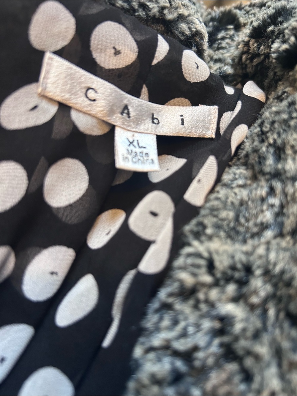 CAbi Gray Plush Faux Fur Shrug Jacket xl - Picture 7 of 7